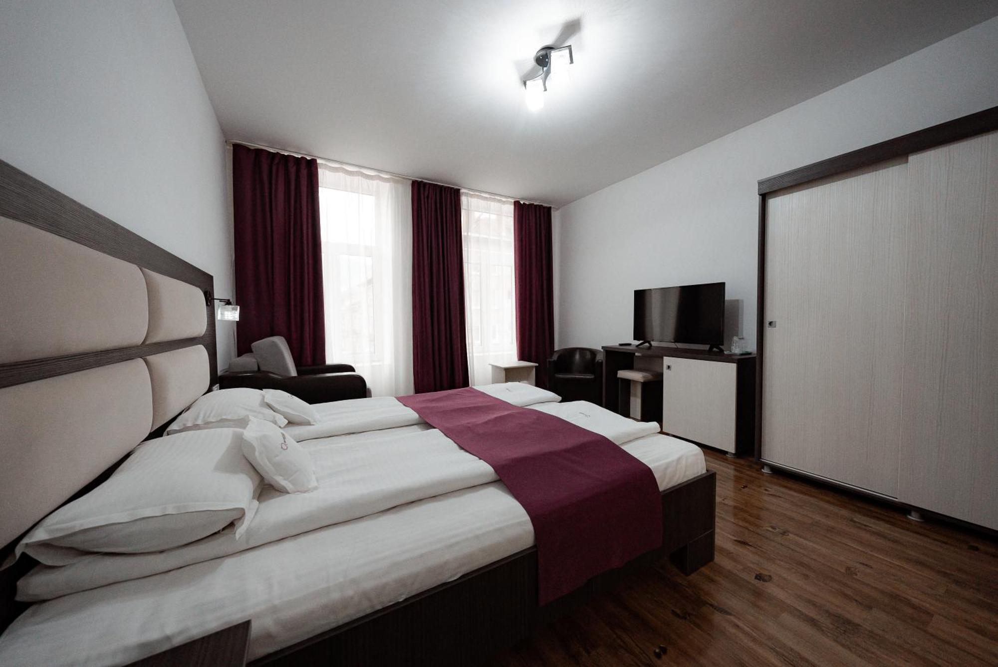 Отель Quantum House Ватра-Дорней Экстерьер фото