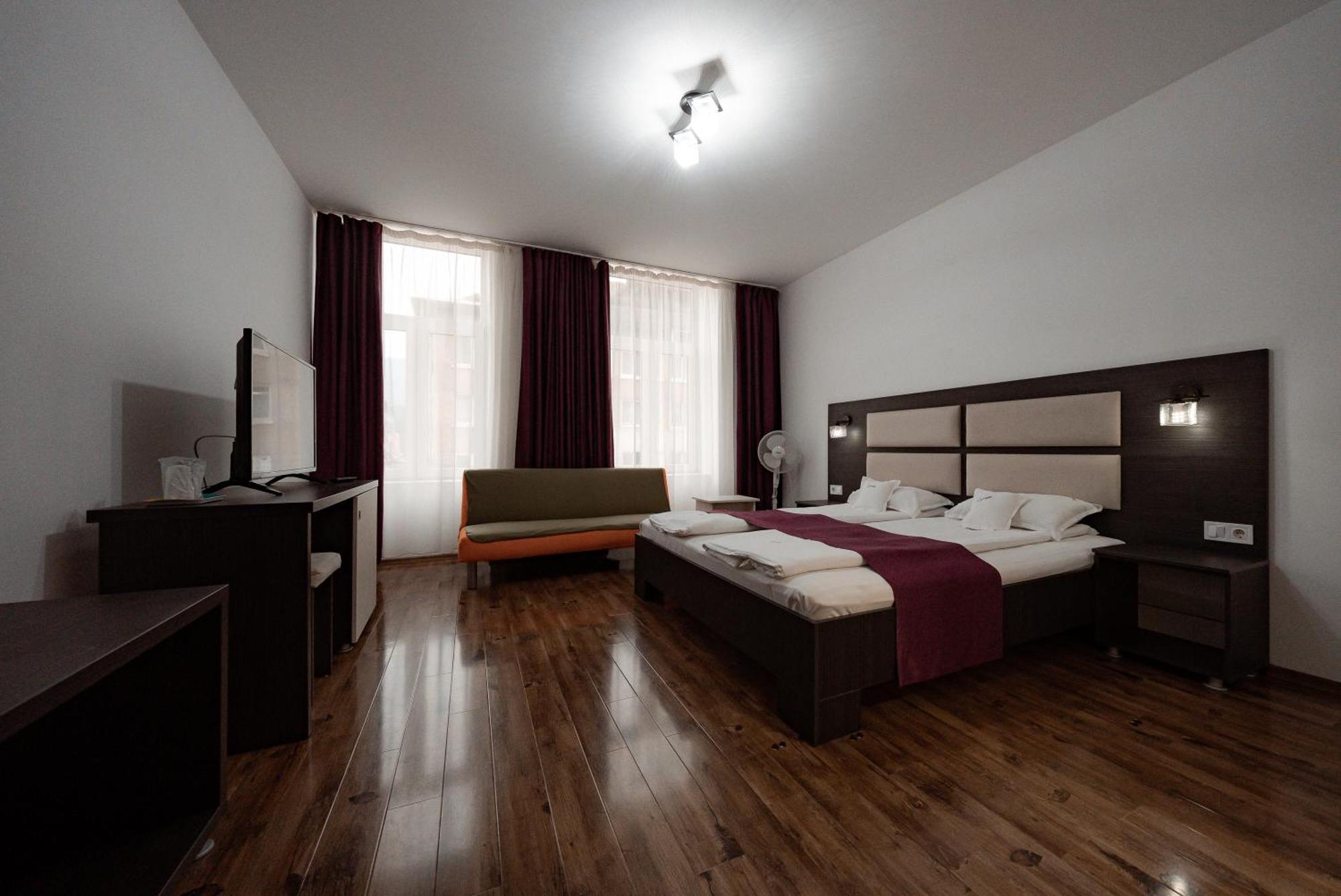 Отель Quantum House Ватра-Дорней Экстерьер фото
