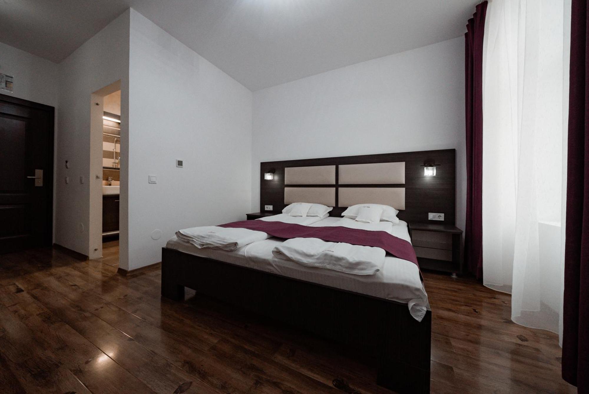 Отель Quantum House Ватра-Дорней Экстерьер фото